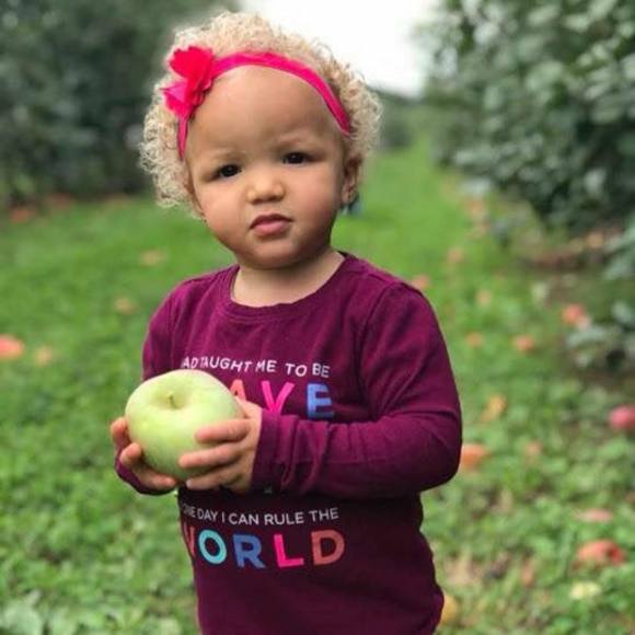 Meet your Posher, Heather - Picture 1 of 1